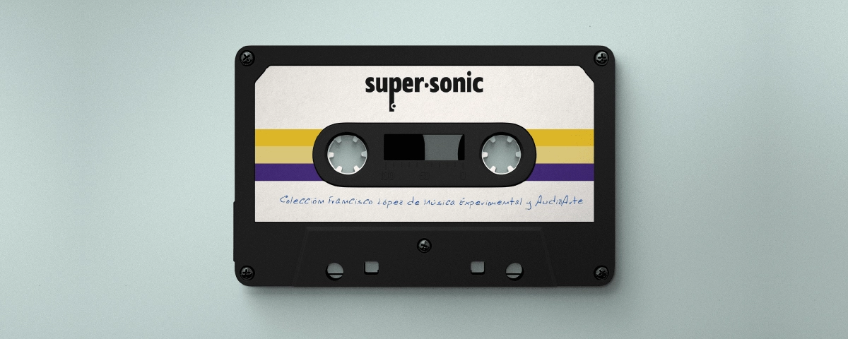 Fotografia d'una cassette amb el logotip de SuperSonic